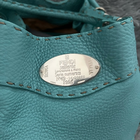 Fendi Selleria Leather Bucket Bag Mint Condition- GREAT DEAL! - Picture 4 of 8